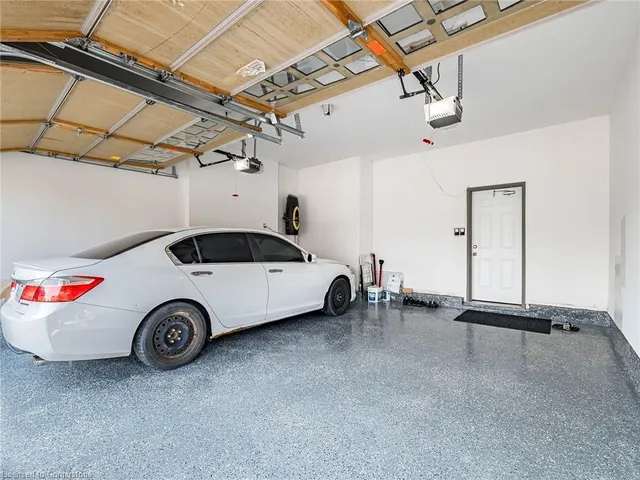 Additional image 43 of 28 Elbern Markell Run