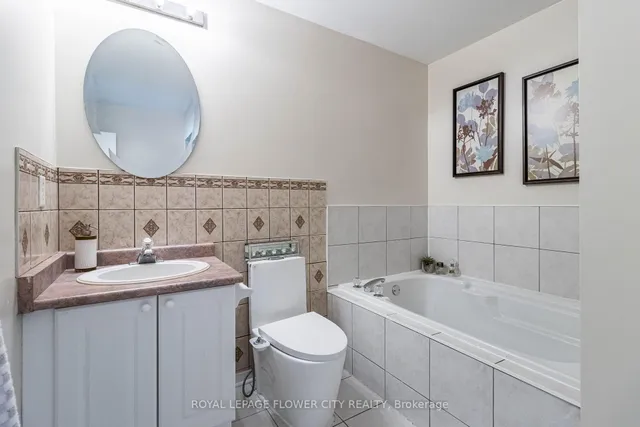 Additional image 29 of 51 Blue Whale Blvd