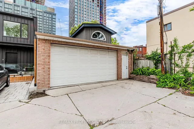 Additional image 27 of 999 Dufferin St