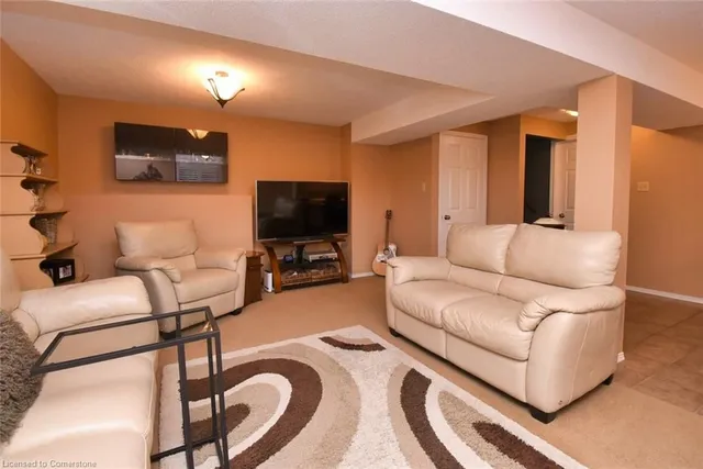 Additional image 22 of 101 Highbury Dr