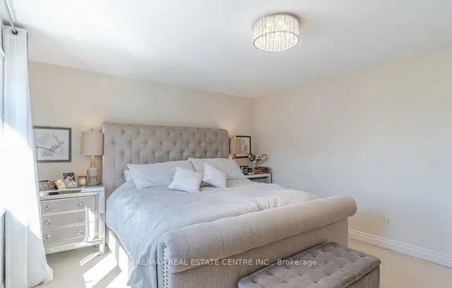 Additional image 25 of 17 Prairie Creek Cres