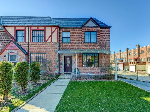 6754 Groton St, Flushing, NY 11375