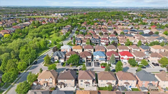 Additional image 36 of 5 Wild Indigo Cres