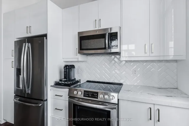 Additional image 7 of 736 Dundas St Unit PH2