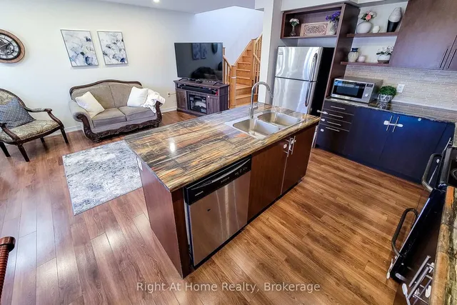 Additional image 12 of 11 Sherway St