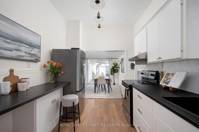 Additional image 10 of 136 Montrose Ave