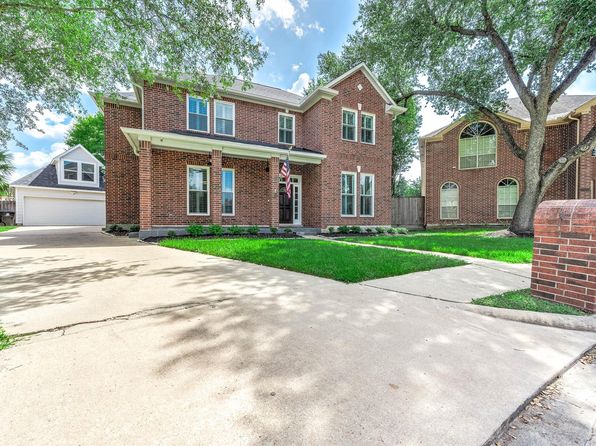 8903 Loch Lomond Ct, Houston, TX 77096