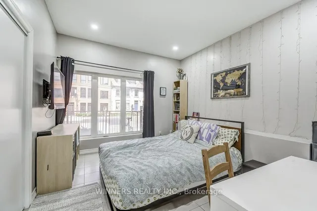 Additional image 14 of 130 Wellington St Unit 101