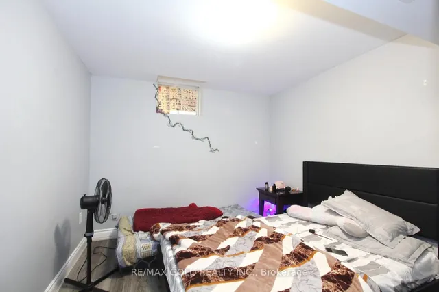 Additional image 40 of 14 Lisson Cres