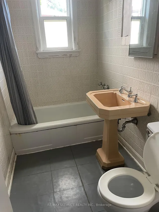 Additional image 4 of 11 Flamingo Cres