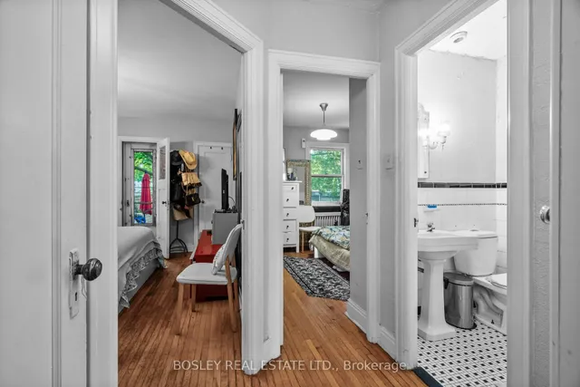 Additional image 15 of 355 Roehampton Ave