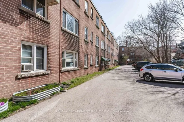 Additional image 4 of 137 Emerald St Unit 5