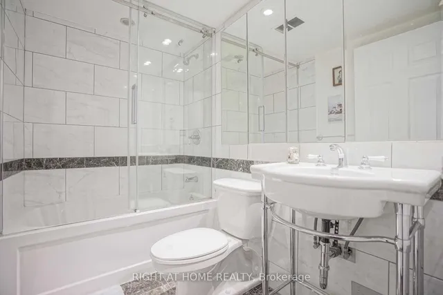 Additional image 11 of 33 Harbour Sq Unit 2212