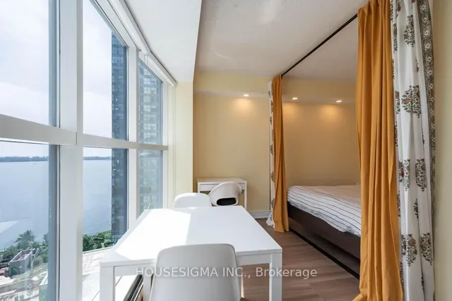 Additional image 5 of 77 Harbour Sq Unit 2003