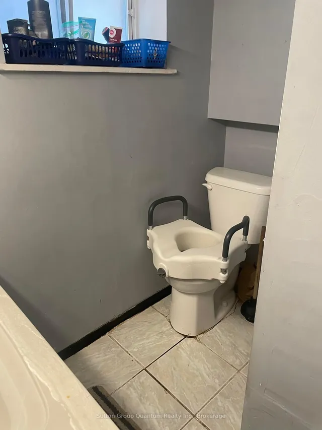 Additional image 27 of 992 Montclair Ave