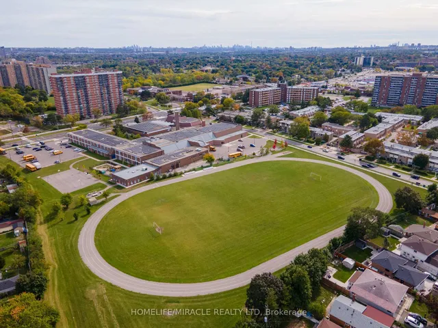 Additional image 3 of 85 Silverstone Dr