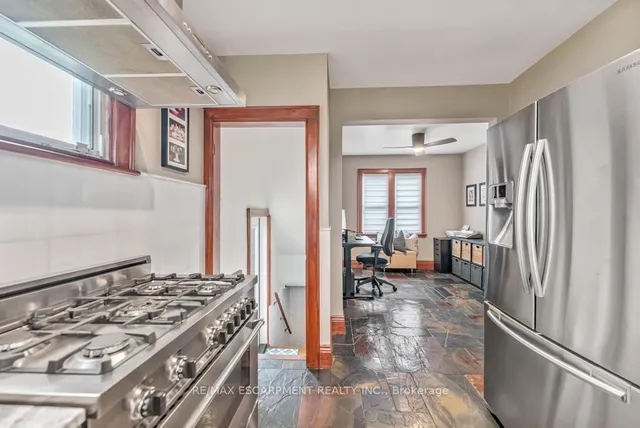 Additional image 16 of 175 Brucedale Ave