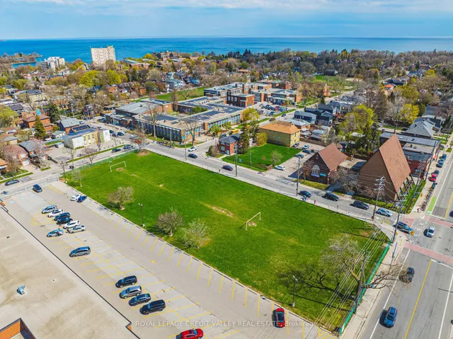 Additional image 49 of 256 Royal York Rd Unit 116