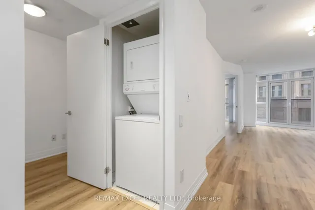 Additional image 8 of 21 Carlton St Unit 404