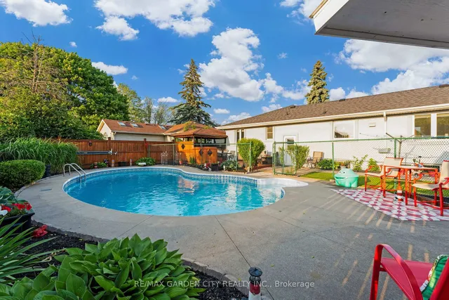 Additional image 40 of 43 Evergreen Ave