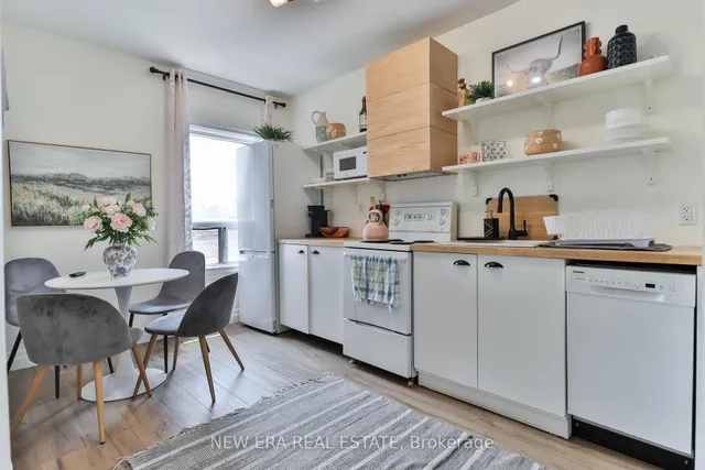 Additional image 33 of 39 Lappin Ave