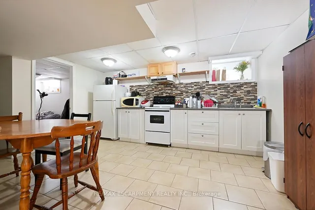 Additional image 27 of 333 East 42nd St