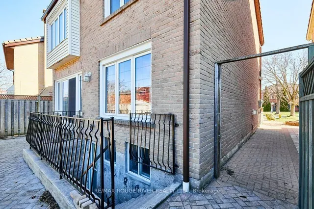 Additional image 46 of 44 Carlisle Cres