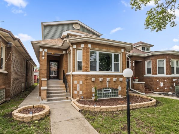 8114 S Paxton Ave, Chicago, IL 60617