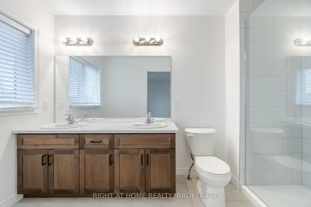 Additional image 18 of 30 Zoe Lane