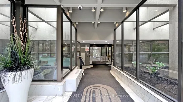 Additional image 37 of 33 Elmhurst Ave Unit 2407