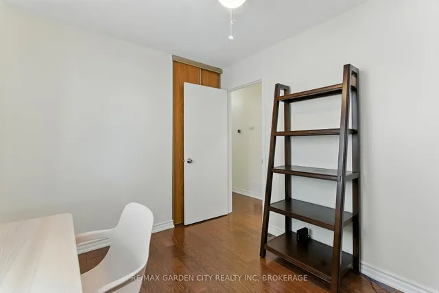 Additional image 34 of 101 Winter Gardens Tr