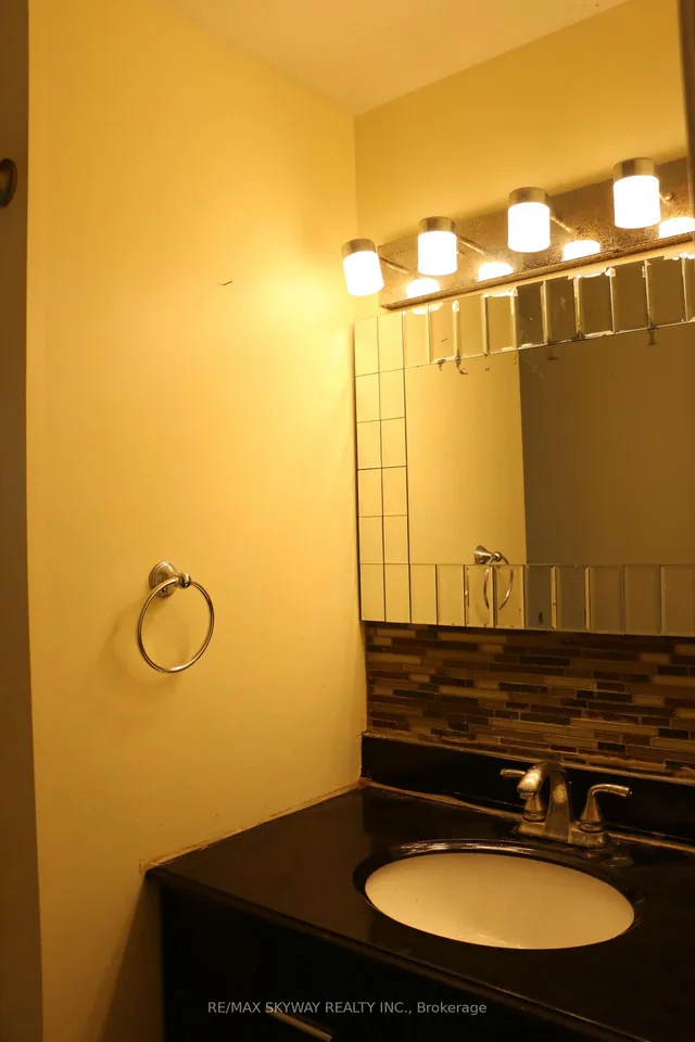 Additional image 14 of 18 Matthew Crt