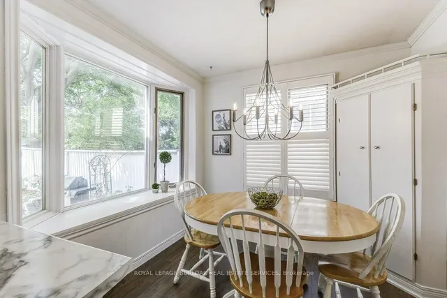 Additional image 12 of 652 Auburn Cres