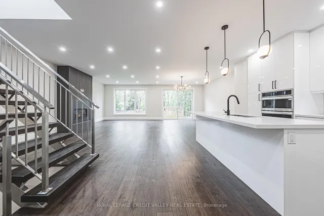 Additional image 10 of 18 Bellman Ave