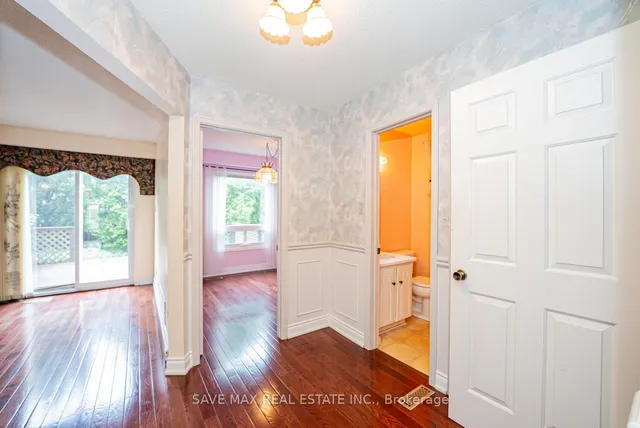 Additional image 13 of 40 Omega Sq