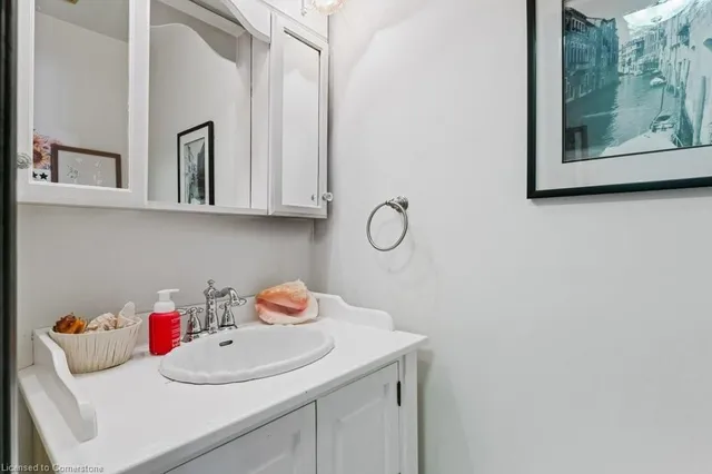 Additional image 26 of 90 Waterford Cres