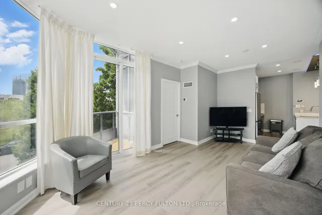 Additional image 9 of 181 Village Green Sq Unit 314