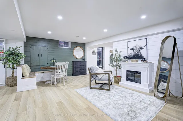 Additional image 32 of 8 Haywood Dr