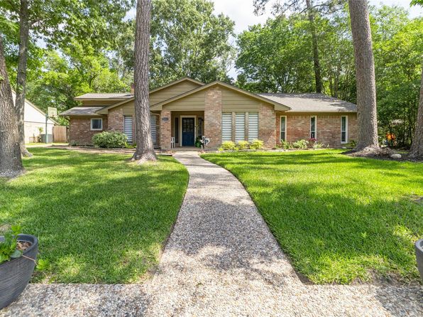 2211 River Falls Dr, Humble, TX 77339