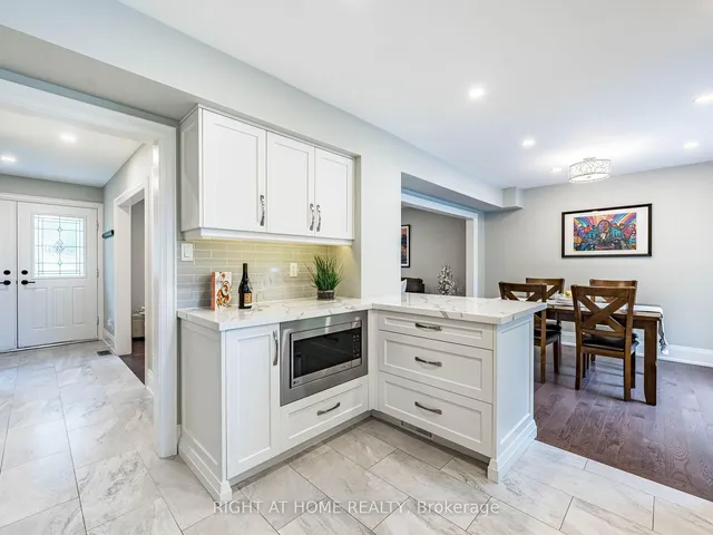 Additional image 16 of 30 Parfield Dr