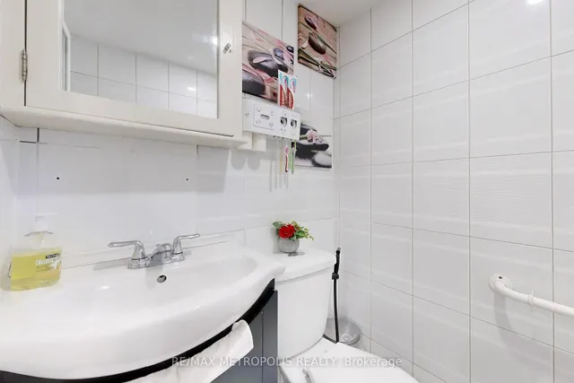 Additional image 39 of 14 Goldcrest Blvd