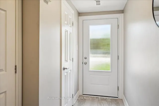 Additional image 5 of 30 Heslop Rd Unit 4