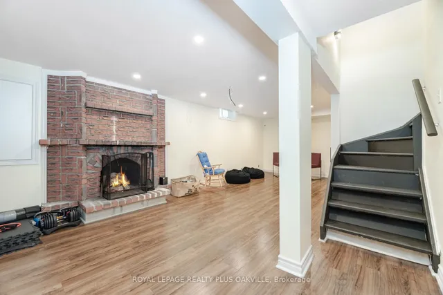 Additional image 33 of 421 Laurentian Ave