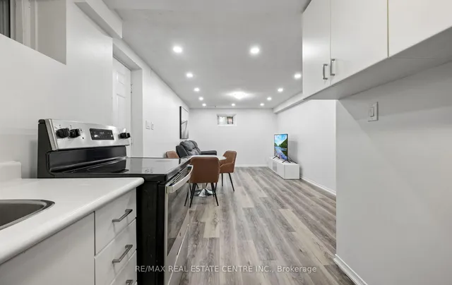 Additional image 44 of 18 Dearbourne Blvd