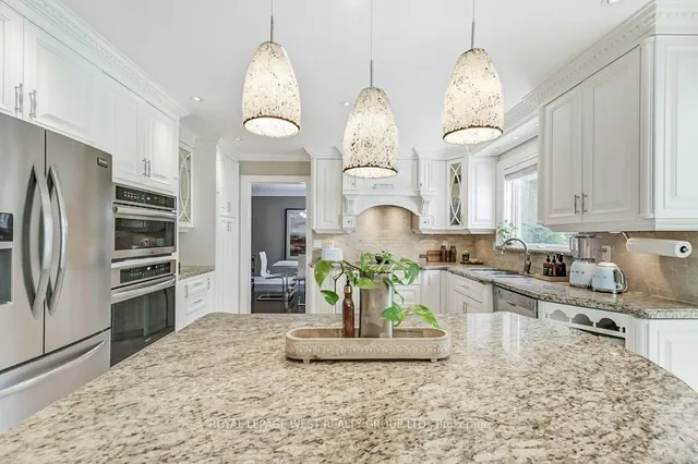 Additional image 10 of 41 Vancho Cres