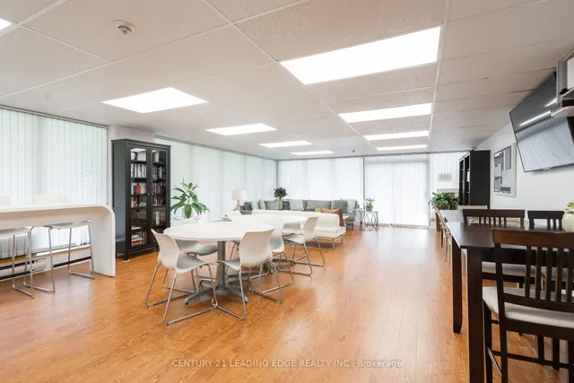 Additional image 23 of 40 Chichester Pl Unit 606