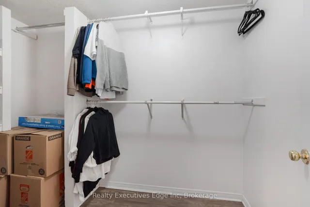 Additional image 22 of 524 Snowdrop Crt