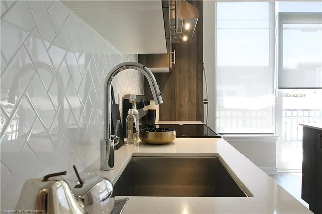 Additional image 21 of 121 #8 Hwy Unit 106