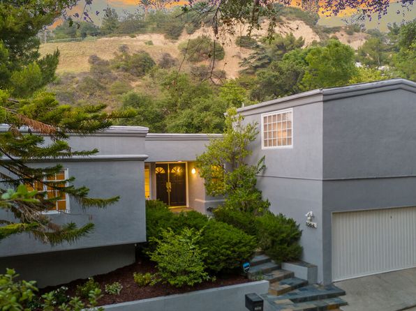 3564 Summerfield Dr, Sherman Oaks, CA 91423