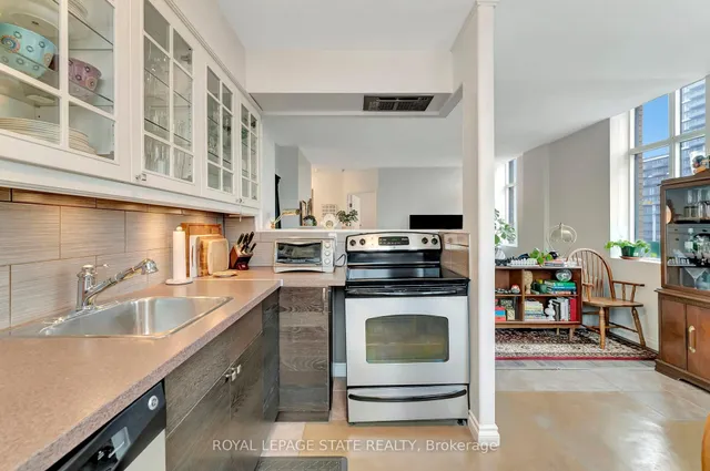 Additional image 23 of 36 James St Unit 1205